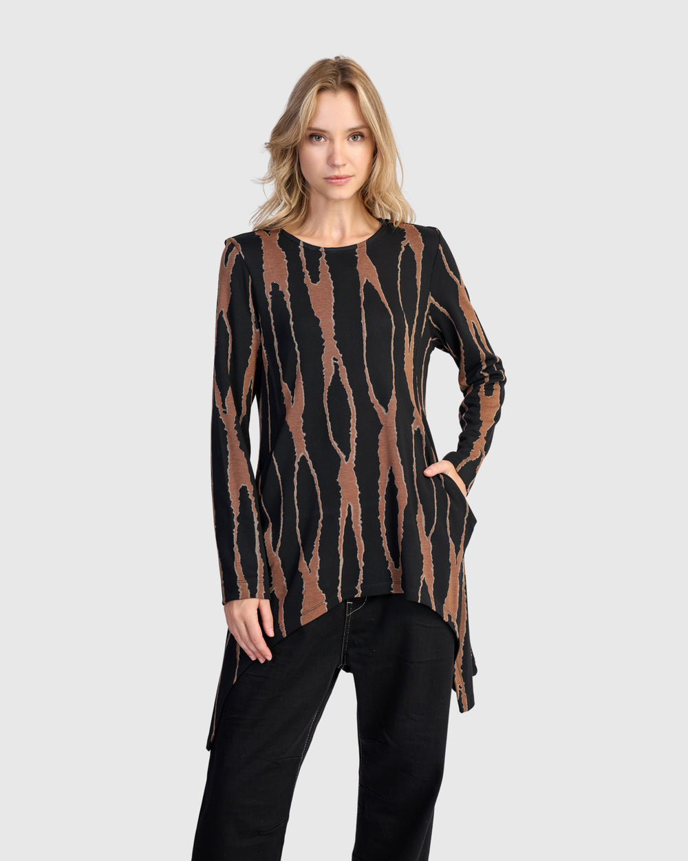 Alembika Long Sleeve Jersey Wood Print Shark Bite Tunic in Wood