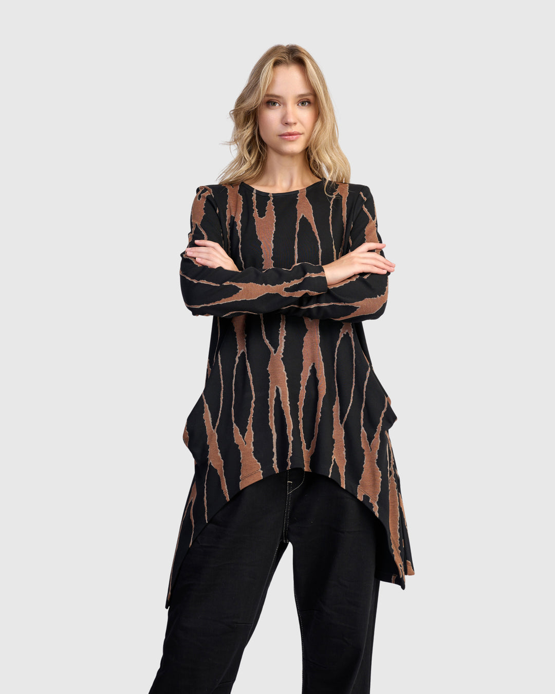 Alembika Long Sleeve Jersey Wood Print Shark Bite Tunic in Wood