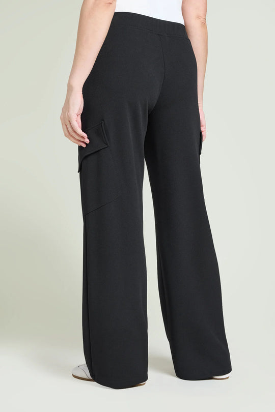 Black wide-leg cargo pants with side flap pockets and relaxed fit