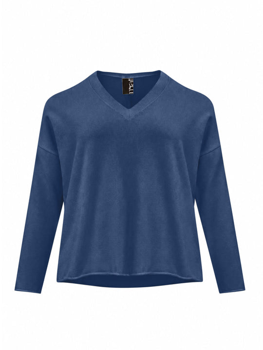 Indigo V-neck sweater with long sleeves and rolled hem