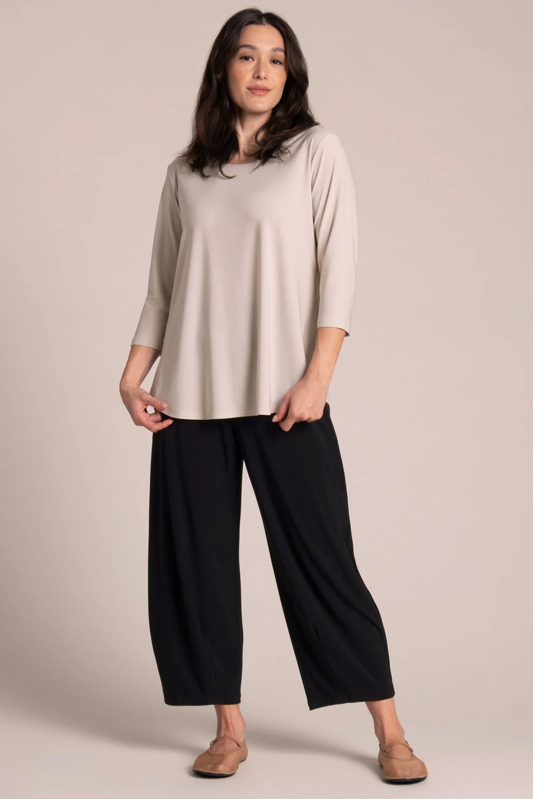 Women's cashew-beige relaxed T-shirt with elbow-length sleeves (front)