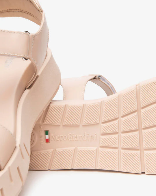 Nero Giardini Armenia Cipria T. Brill Sandal in Beige