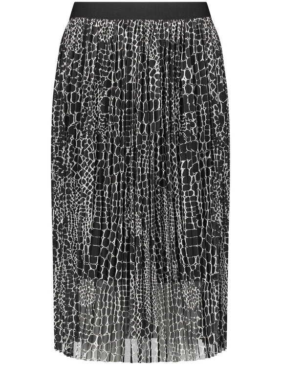 Samoon Pull-On Pleated Mesh Long Skirt