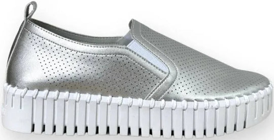 Ilse Jacobsen Tulip Platform Shoe with Metallic Finish in Silver