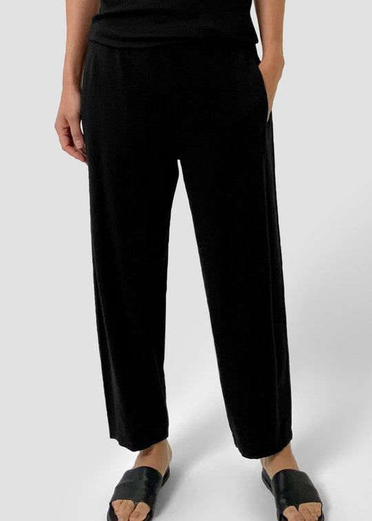 front view of plus size Eileen Fisher Stretch Jersey Knit Lantern Pant in Black