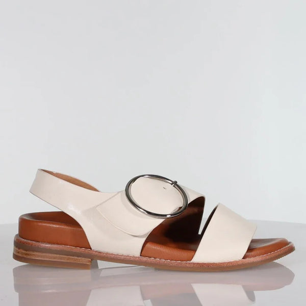 Minx Willa Wellness Leather Sandal with round Buckle in Bone
